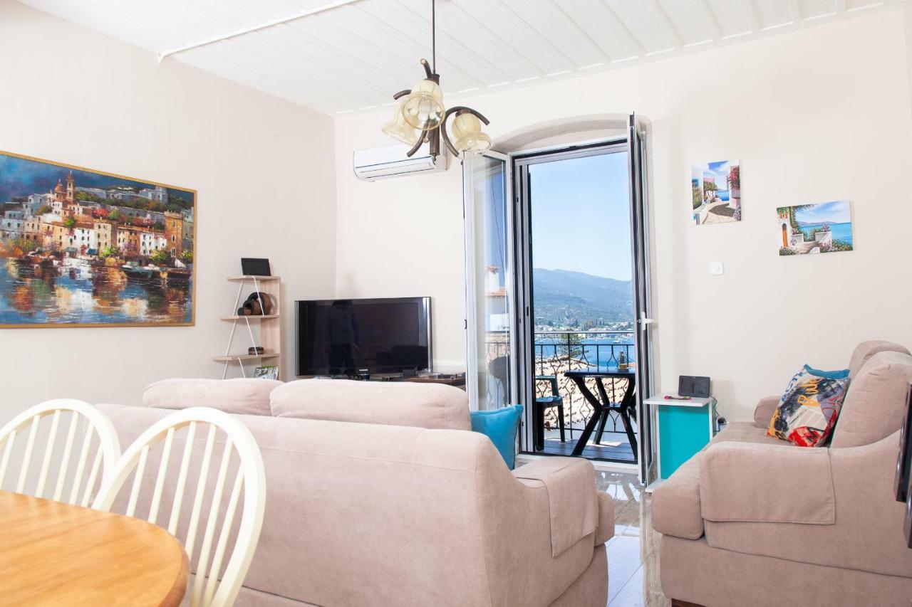 Villa @ Poros Poros Town Extérieur photo